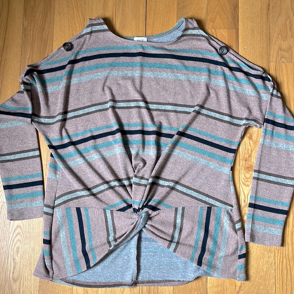 BKE sweater with cut out shoulders